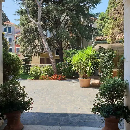 Patch Of Eden Apartment Venice Exterior photo